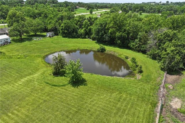 26966 Willow Drive, Paola, KS 66071