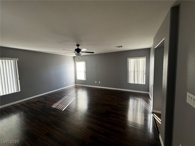 6593 Pacific Screech Place, North Las Vegas, NV 89084