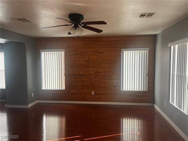 6593 Pacific Screech Place, North Las Vegas, NV 89084