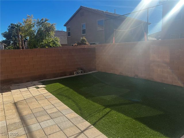 6593 Pacific Screech Place, North Las Vegas, NV 89084