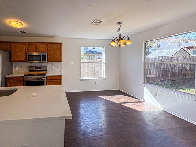 11704 Paul E Anderson DR, Austin, TX 78748