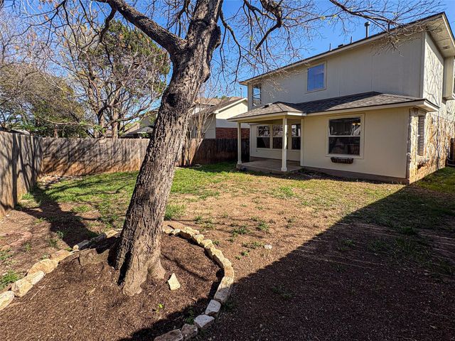 11704 Paul E Anderson DR, Austin, TX 78748