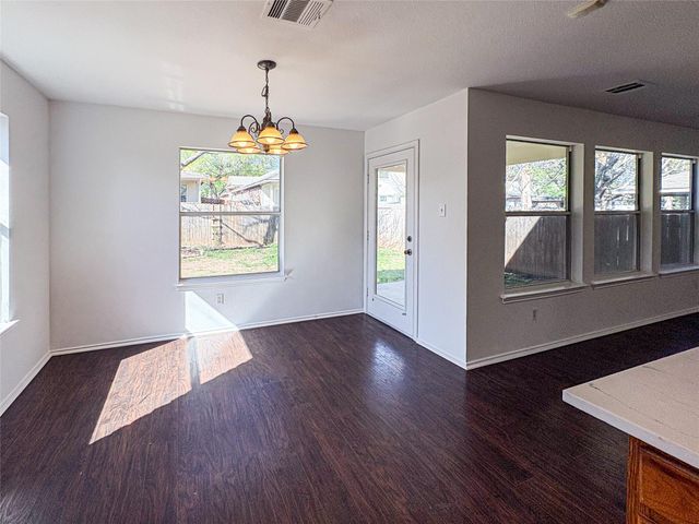 11704 Paul E Anderson DR, Austin, TX 78748