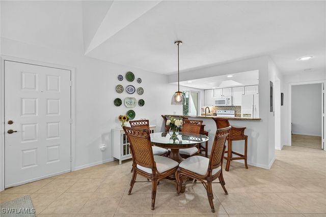 3136 Kings Lake BLVD 7546, Naples, FL 34112