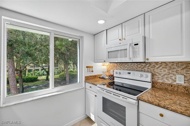 3136 Kings Lake BLVD 7546, Naples, FL 34112