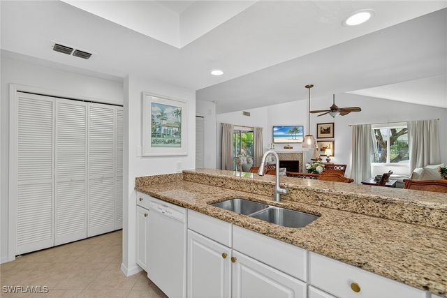 3136 Kings Lake BLVD 7546, Naples, FL 34112