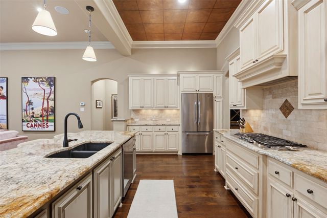 414 Wyndham Crest, Westworth Village, TX 76114