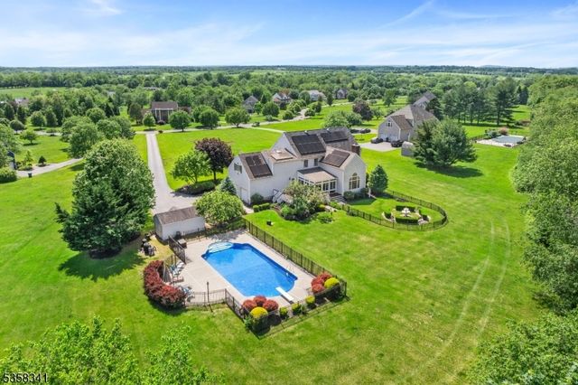 45 Wagner Lane, Hillsborough Twp., NJ 08844