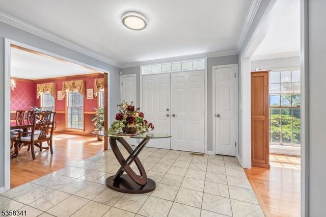 45 Wagner Lane, Hillsborough Twp., NJ 08844