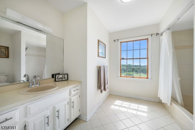 45 Wagner Lane, Hillsborough Twp., NJ 08844