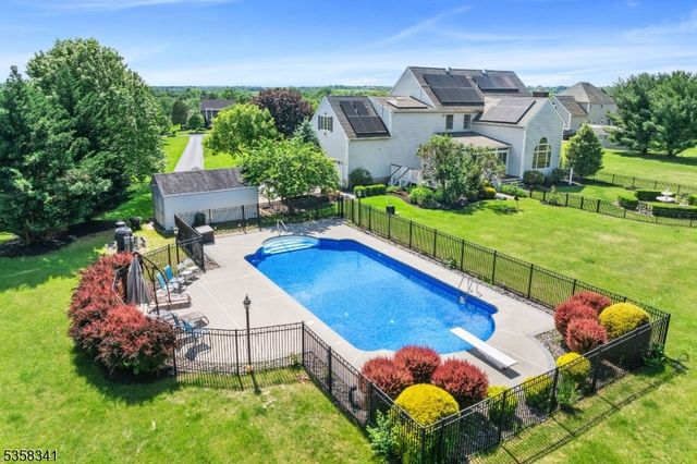 45 Wagner Lane, Hillsborough Twp., NJ 08844