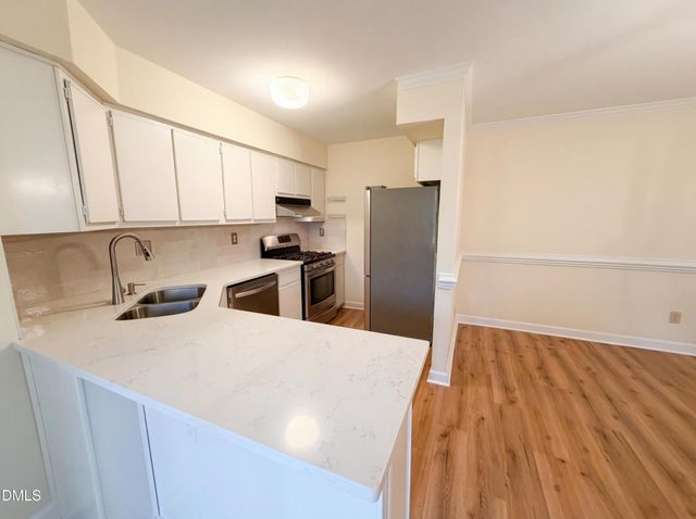 320 Summerwalk Circle, Chapel Hill, NC 27517