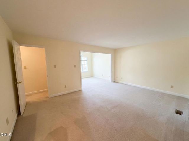 320 Summerwalk Circle, Chapel Hill, NC 27517