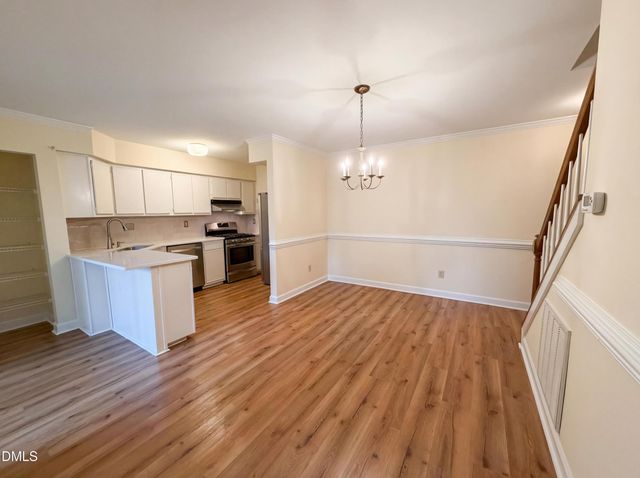 320 Summerwalk Circle, Chapel Hill, NC 27517