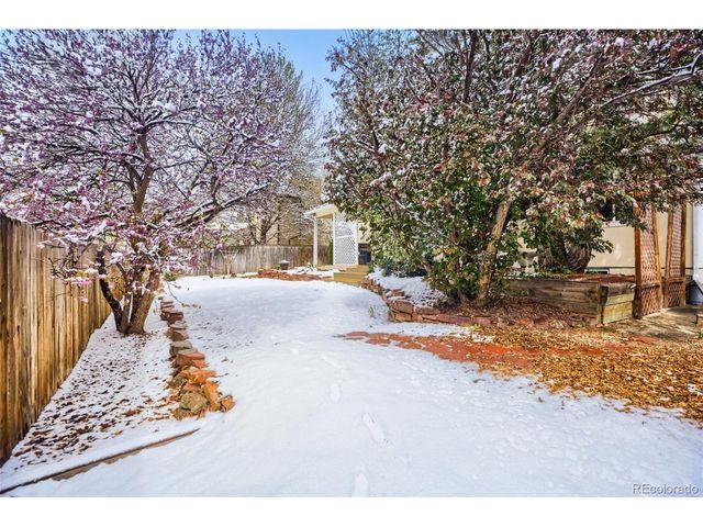745 Dover St, Broomfield, CO 80020