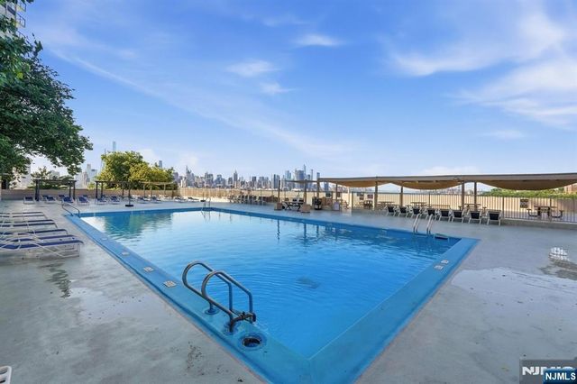 6040 Boulevard East 29N, West New York, NJ 07093