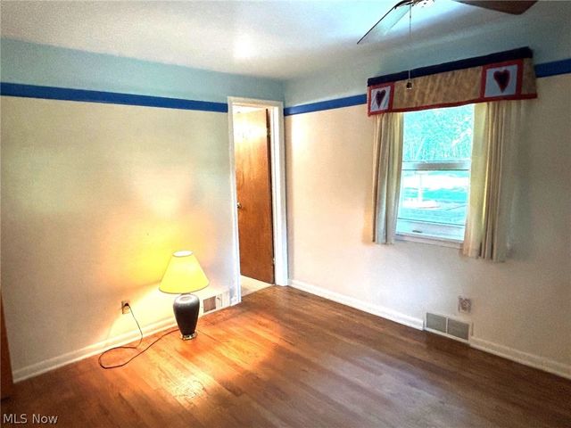 1961 Killian Road, Akron, OH 44312