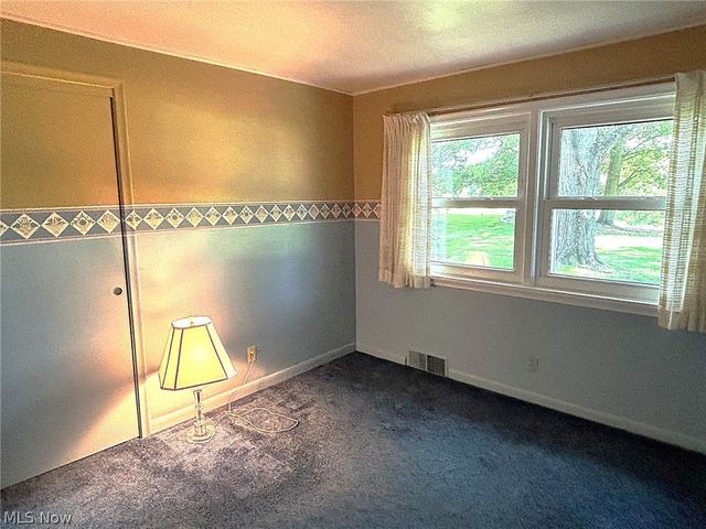 1961 Killian Road, Akron, OH 44312