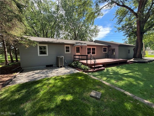 1961 Killian Road, Akron, OH 44312