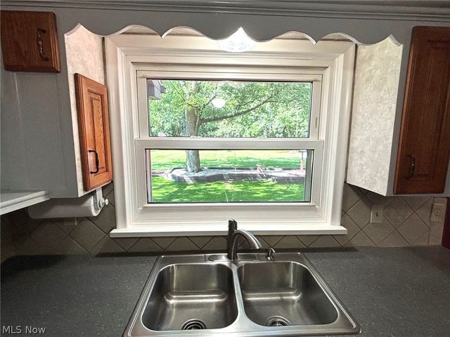 1961 Killian Road, Akron, OH 44312