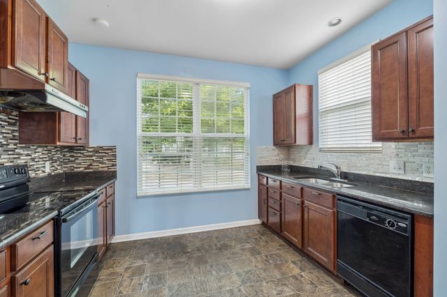 1075 Riverwood Village Blvd, Hermitage, TN 37076