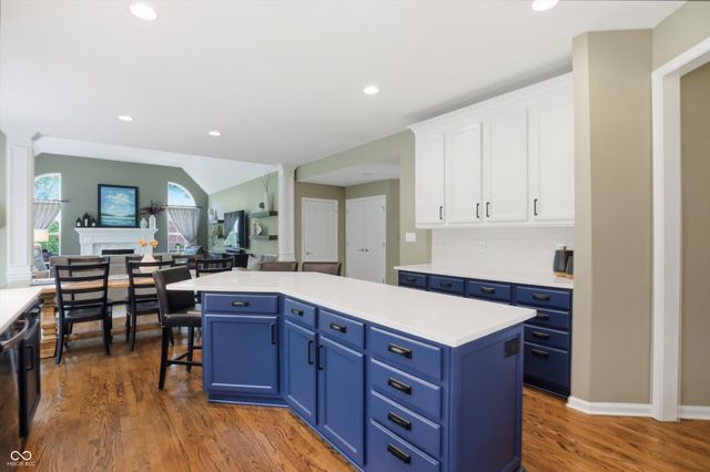 12474 Shadow Cove Way, Carmel, IN 46033