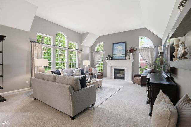 12474 Shadow Cove Way, Carmel, IN 46033
