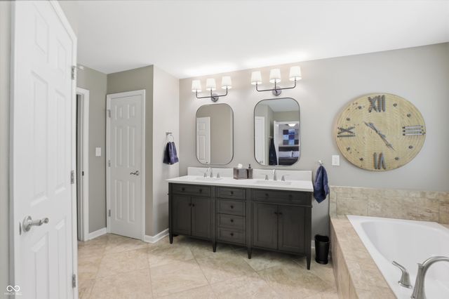 12474 Shadow Cove Way, Carmel, IN 46033
