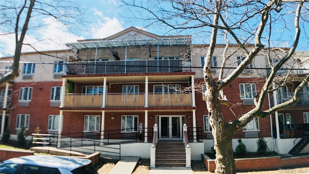 6434 Grand Central Parkway 3D, Forest Hills, NY 11375
