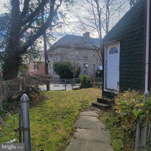 324 W EARLHAM TER, Philadelphia, PA 19144