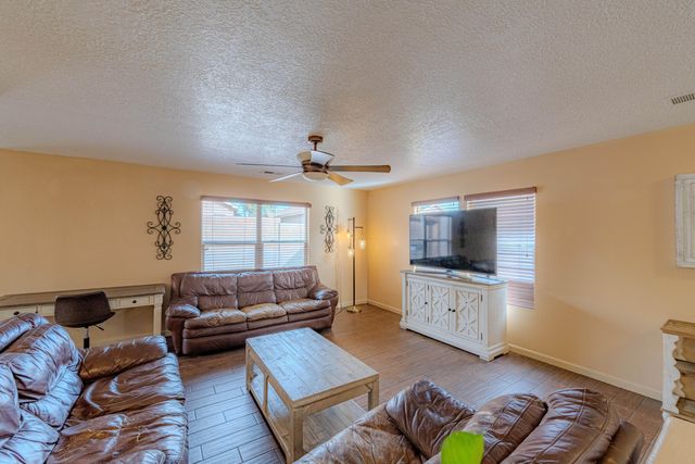 9709 Torriso Court SW, Albuquerque, NM 87121