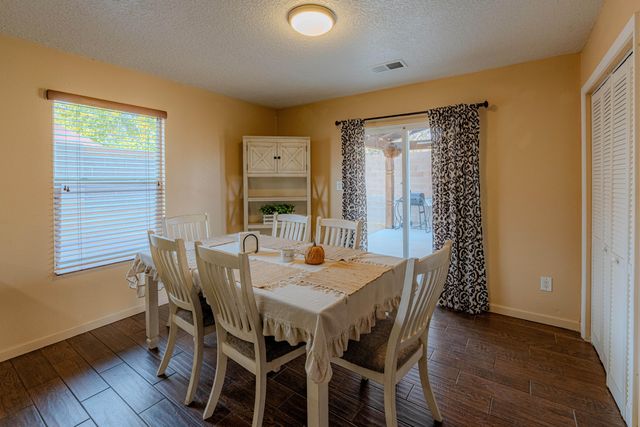 9709 Torriso Court SW, Albuquerque, NM 87121