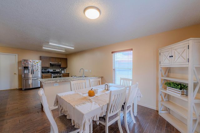 9709 Torriso Court SW, Albuquerque, NM 87121