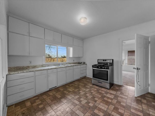 817 Marion Avenue, Fort Worth, TX 76104