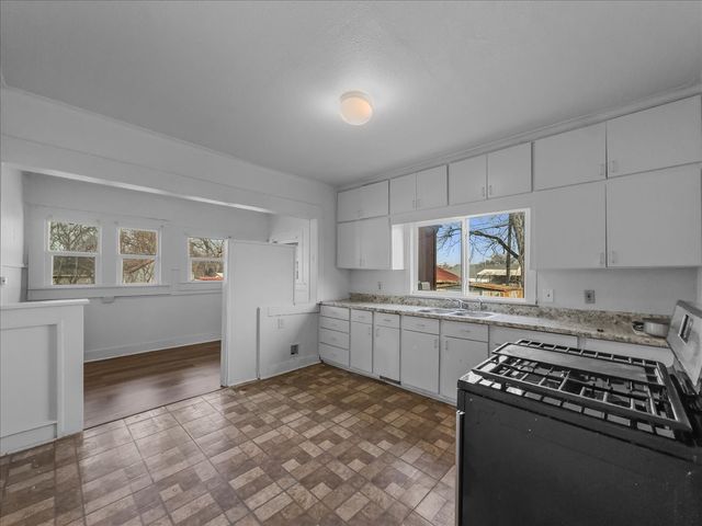 817 Marion Avenue, Fort Worth, TX 76104