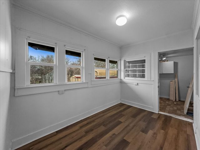 817 Marion Avenue, Fort Worth, TX 76104