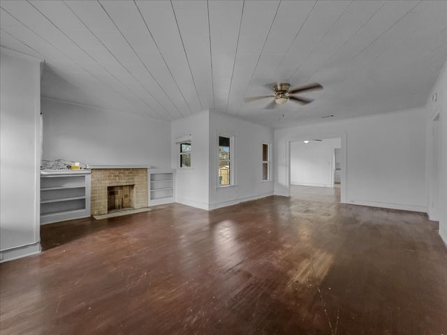 817 Marion Avenue, Fort Worth, TX 76104