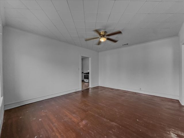 817 Marion Avenue, Fort Worth, TX 76104