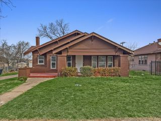 817 Marion Avenue, Fort Worth, TX 76104