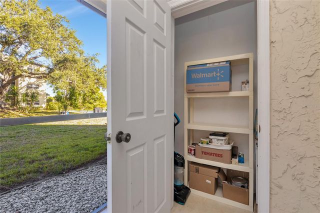 11485 OAKHURST ROAD A105, Largo, FL 33774