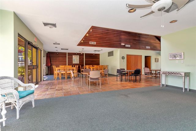 11485 OAKHURST ROAD A105, Largo, FL 33774