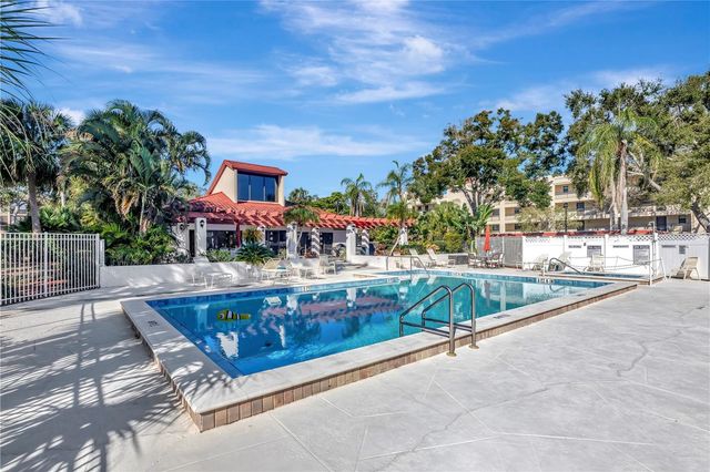 11485 OAKHURST ROAD A105, Largo, FL 33774