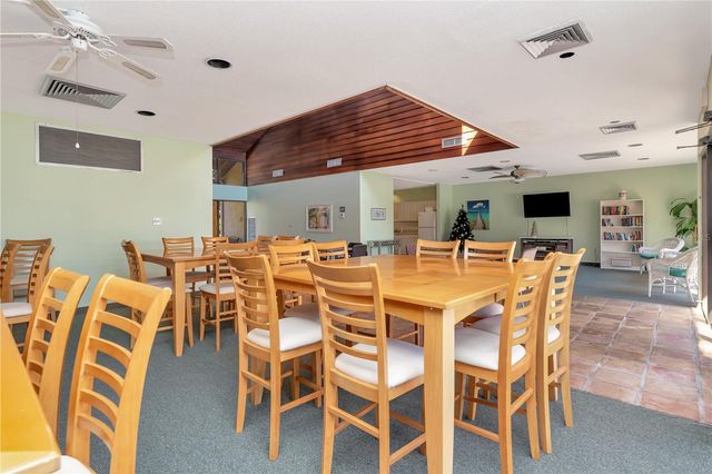 11485 OAKHURST ROAD A105, Largo, FL 33774