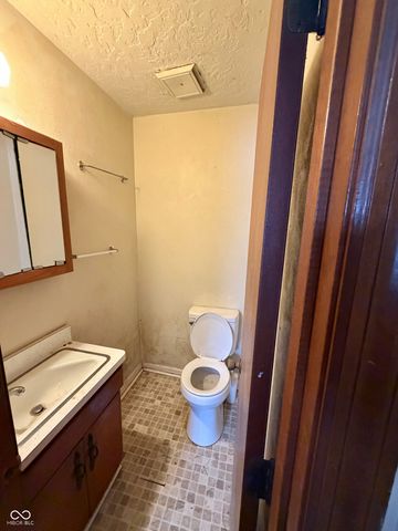 815 Delmar Road, Anderson, IN 46013