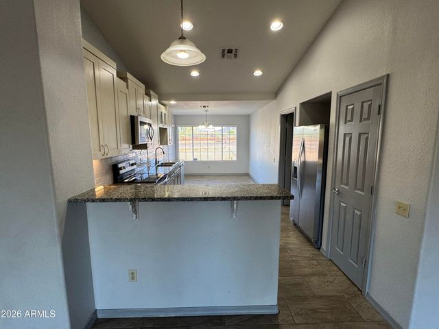 2707 W IRVINE Road, Phoenix, AZ 85086