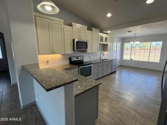 2707 W IRVINE Road, Phoenix, AZ 85086