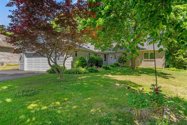 511 Trading Post Trail, Rockton, IL 61072