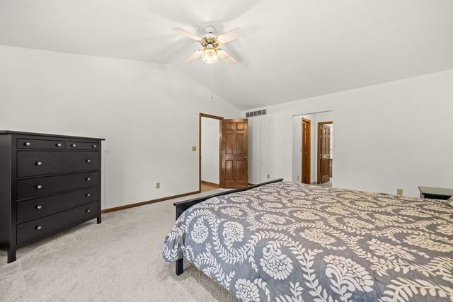 511 Trading Post Trail, Rockton, IL 61072