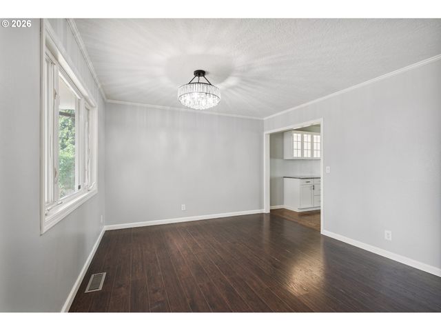 2017 28TH Ave, Longview, WA 98632