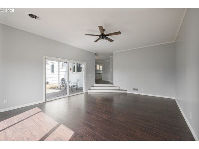 2017 28TH Ave, Longview, WA 98632